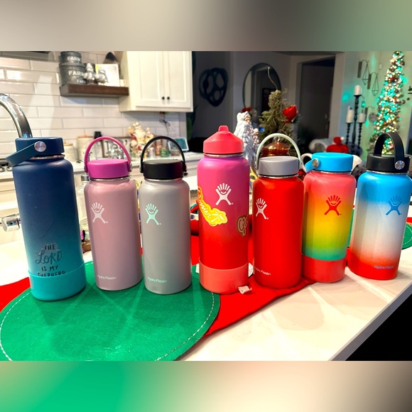 Hydro Flask - Picture 1 of 16